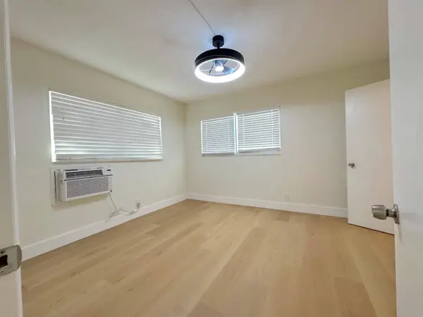 2815 NE 33rd AVE #106, Fort Lauderdale, FL 33308