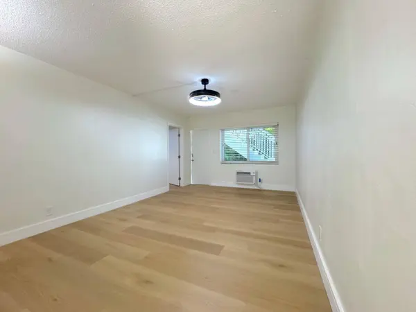 2815 NE 33rd AVE, Fort Lauderdale, FL 33308