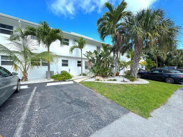 2815 NE 33rd AVE, Fort Lauderdale, FL 33308