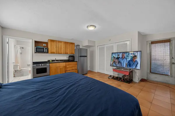 1211 NE 35th ST, Pompano Beach, FL 33064