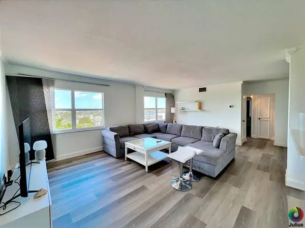 2555 NE 11th ST #809, Fort Lauderdale, FL 33304