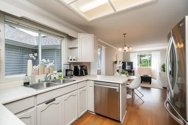 1932 Jacana AVE, Port Coquitlam, BC V3C 5Y4