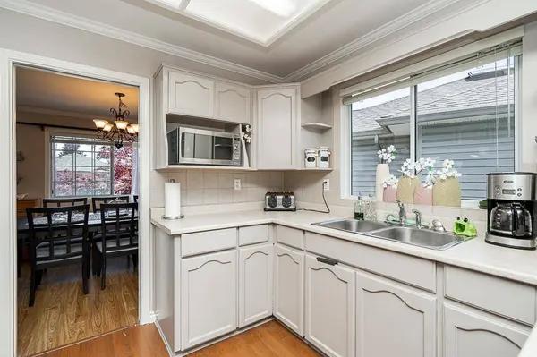 1932 Jacana AVE, Port Coquitlam, BC V3C 5Y4