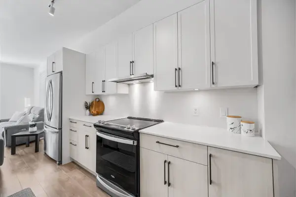 2267 Mckenzie RD #301, Abbotsford, BC V2S 0M9