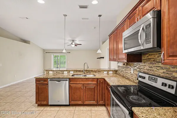 2857 Foxglove AVE SW, Palm Bay, FL 32908
