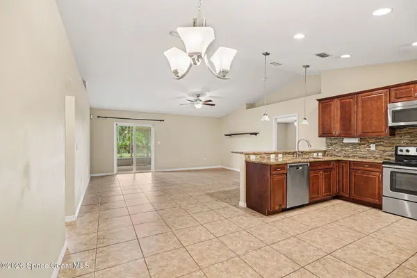 2857 Foxglove AVE SW, Palm Bay, FL 32908