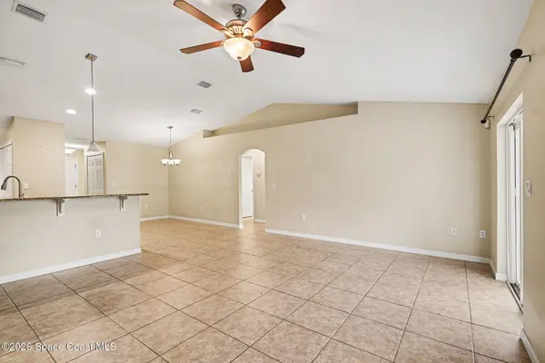 2857 Foxglove AVE SW, Palm Bay, FL 32908