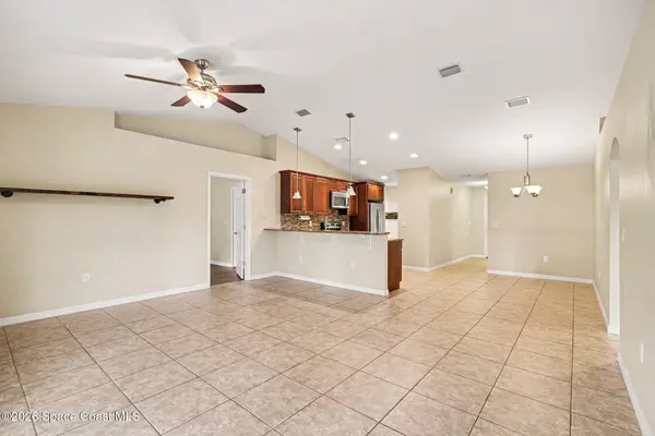 2857 Foxglove AVE SW, Palm Bay, FL 32908