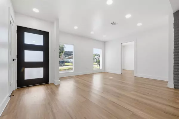 9622 Clanton ST, Houston, TX 77080