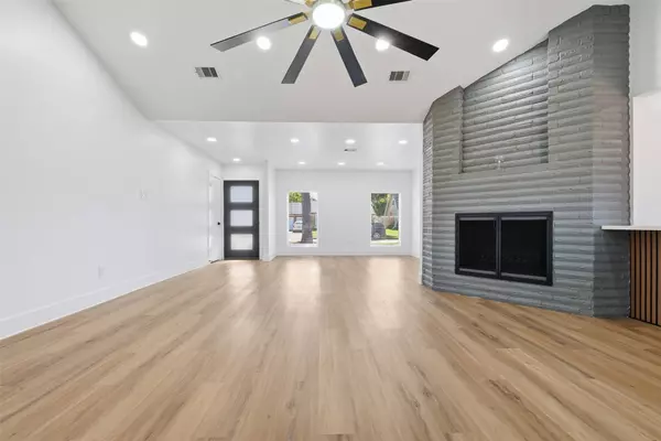 9622 Clanton ST, Houston, TX 77080