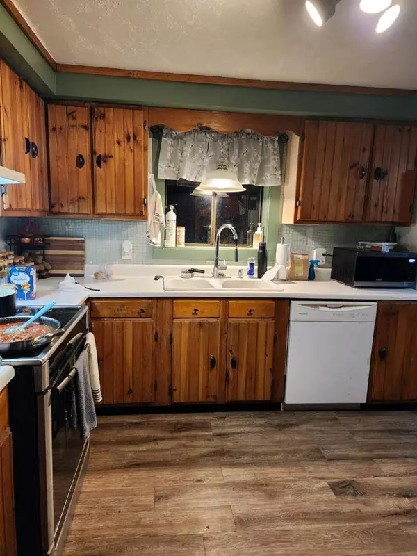 184 Rebecca LN, Conway, NH 03813