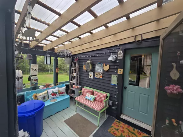 13 Bishop Farm RD, Brownfield, ME 04010