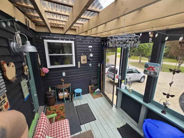 13 Bishop Farm RD, Brownfield, ME 04010