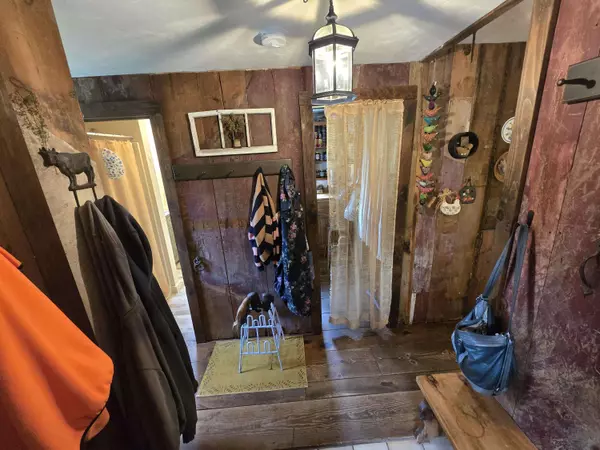 13 Bishop Farm RD, Brownfield, ME 04010