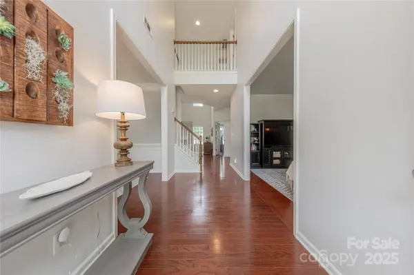 5707 Parkstone DR, Matthews, NC 28104