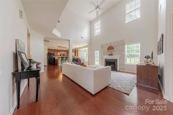 5707 Parkstone DR, Matthews, NC 28104