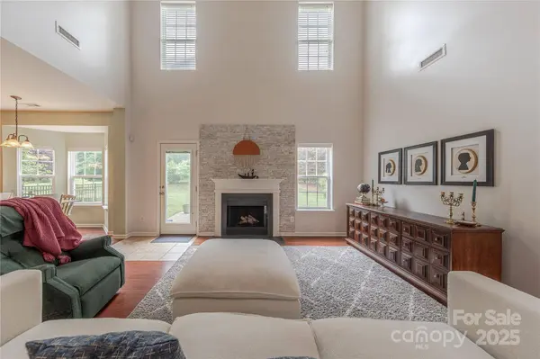 5707 Parkstone DR, Matthews, NC 28104
