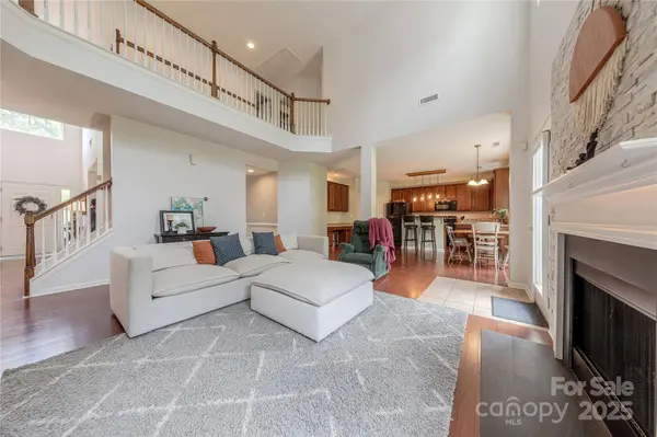 5707 Parkstone DR, Matthews, NC 28104