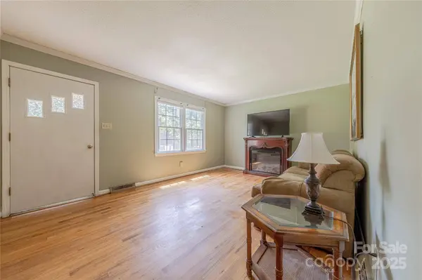 5840 Potter RD, Matthews, NC 28104