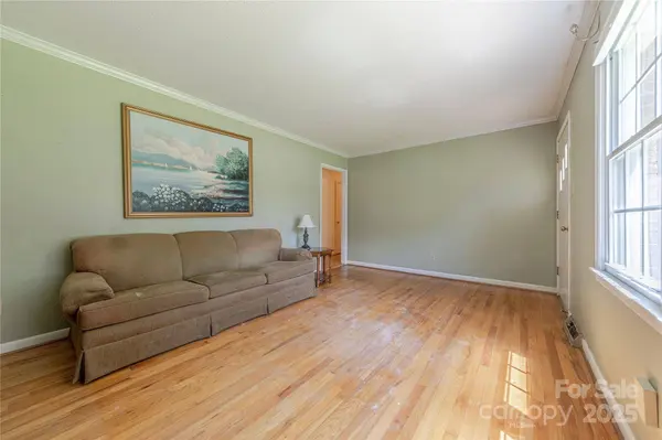 5840 Potter RD, Matthews, NC 28104