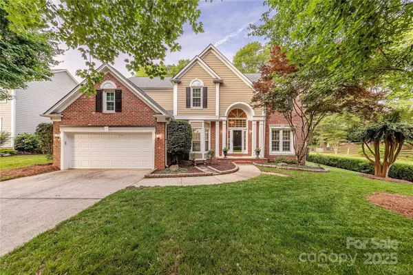5707 Fairvista DR, Charlotte, NC 28269