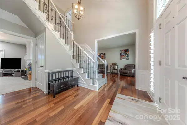 5707 Fairvista DR, Charlotte, NC 28269