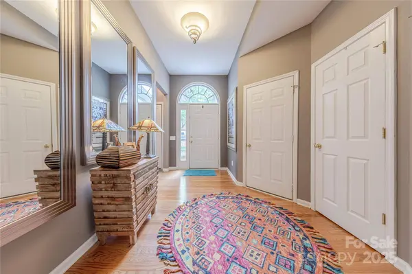 901 Clearbrook RD, Matthews, NC 28105
