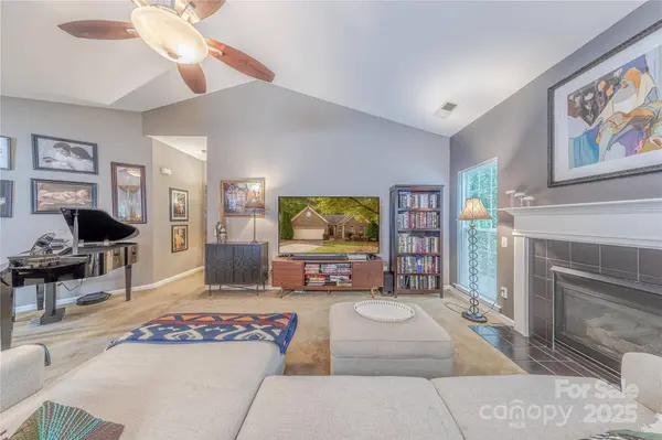 901 Clearbrook RD, Matthews, NC 28105