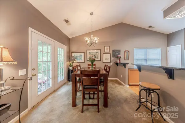 901 Clearbrook RD, Matthews, NC 28105