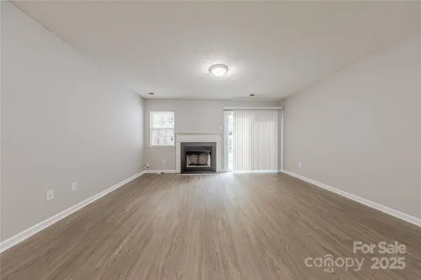 1809 Birch Heights CT, Charlotte, NC 28213