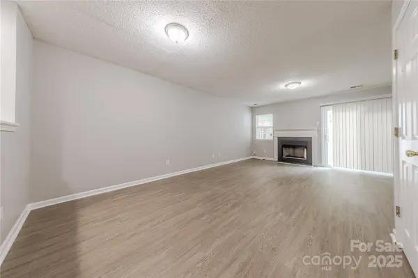 1809 Birch Heights CT, Charlotte, NC 28213