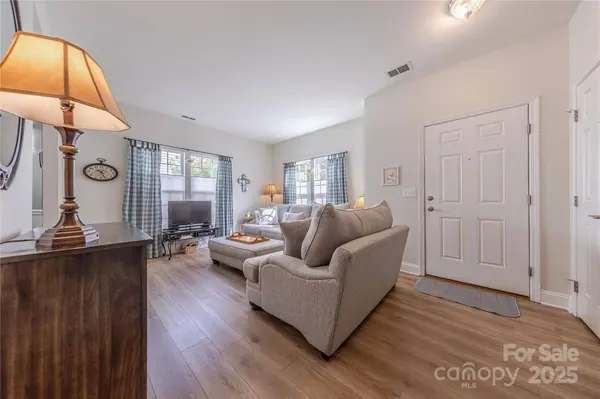 4004 Christine LN #E, Waxhaw, NC 28173