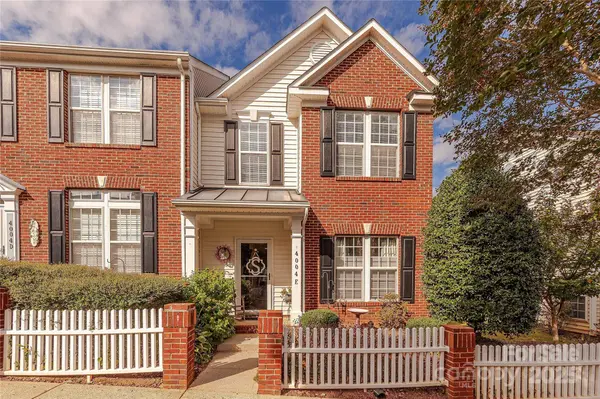 4004 Christine LN #E, Waxhaw, NC 28173