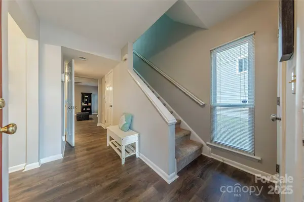 1025 Sardis Cove DR, Charlotte, NC 28270