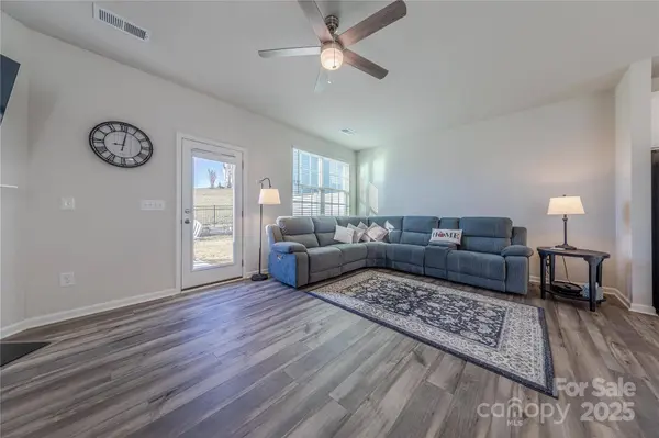 8007 Scarlet Maple LN, Tega Cay, SC 29708