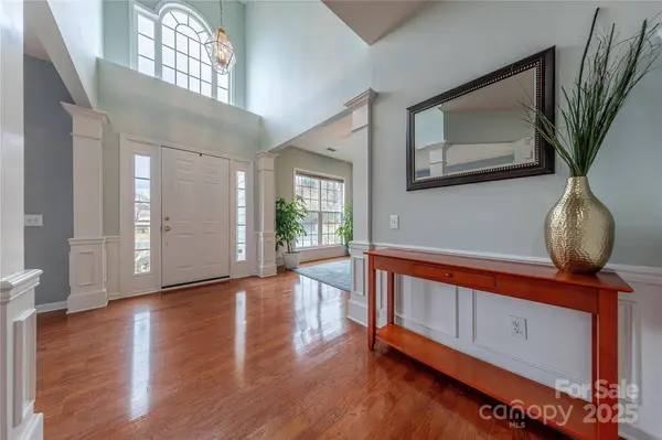 3144 Surreyhill CT, Charlotte, NC 28270