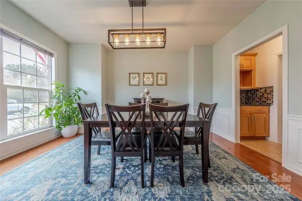 3144 Surreyhill CT, Charlotte, NC 28270