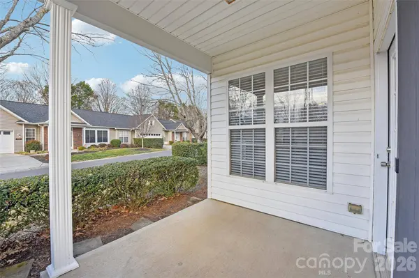 8603 Bookwalter CT, Charlotte, NC 28277