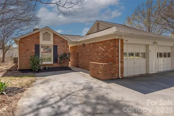 2401 Quail Lake DR, Charlotte, NC 28210