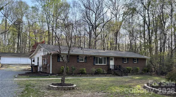 409 Robinson AVE, Matthews, NC 28104