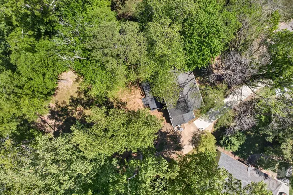 7942 Surreywood PL, Charlotte, NC 28270