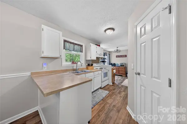 202 King David LN, Gastonia, NC 28056