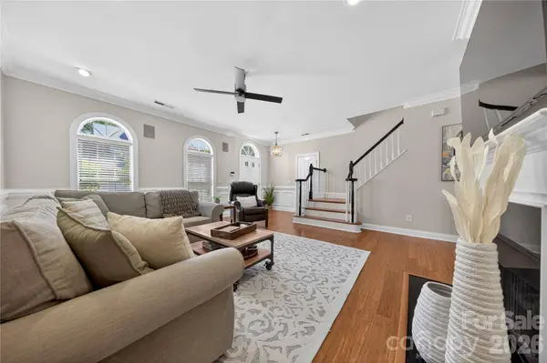 9024 Bonnie Briar CIR, Charlotte, NC 28277
