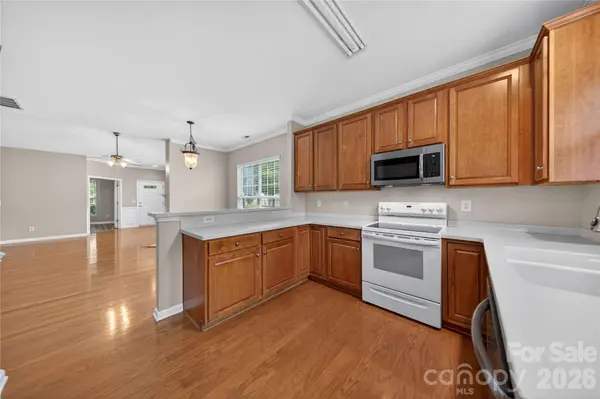 1389 Millbank DR, Matthews, NC 28104