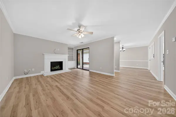 2405 Quail Lake DR, Charlotte, NC 28210