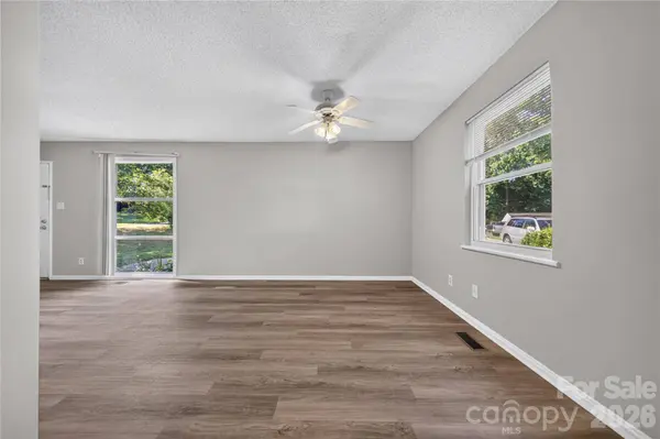 520 Inwood DR, Charlotte, NC 28209