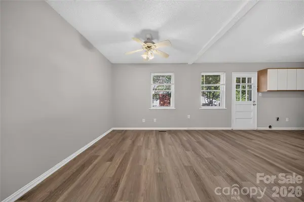 520 Inwood DR, Charlotte, NC 28209