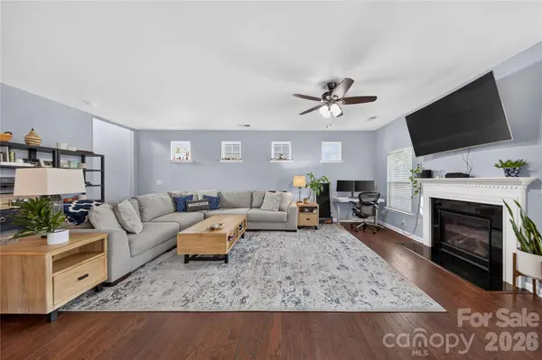 1913 Burning Acres CT, Fort Mill, SC 29715