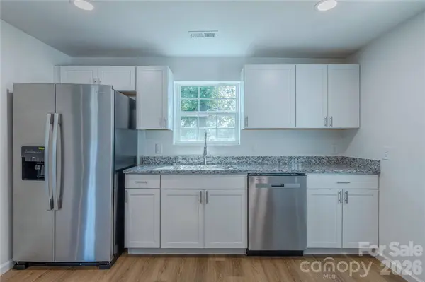 214 E Washington AVE, Bessemer City, NC 28016