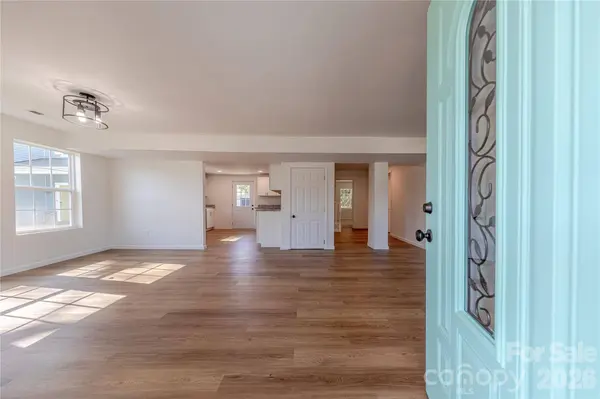 214 E Washington AVE, Bessemer City, NC 28016